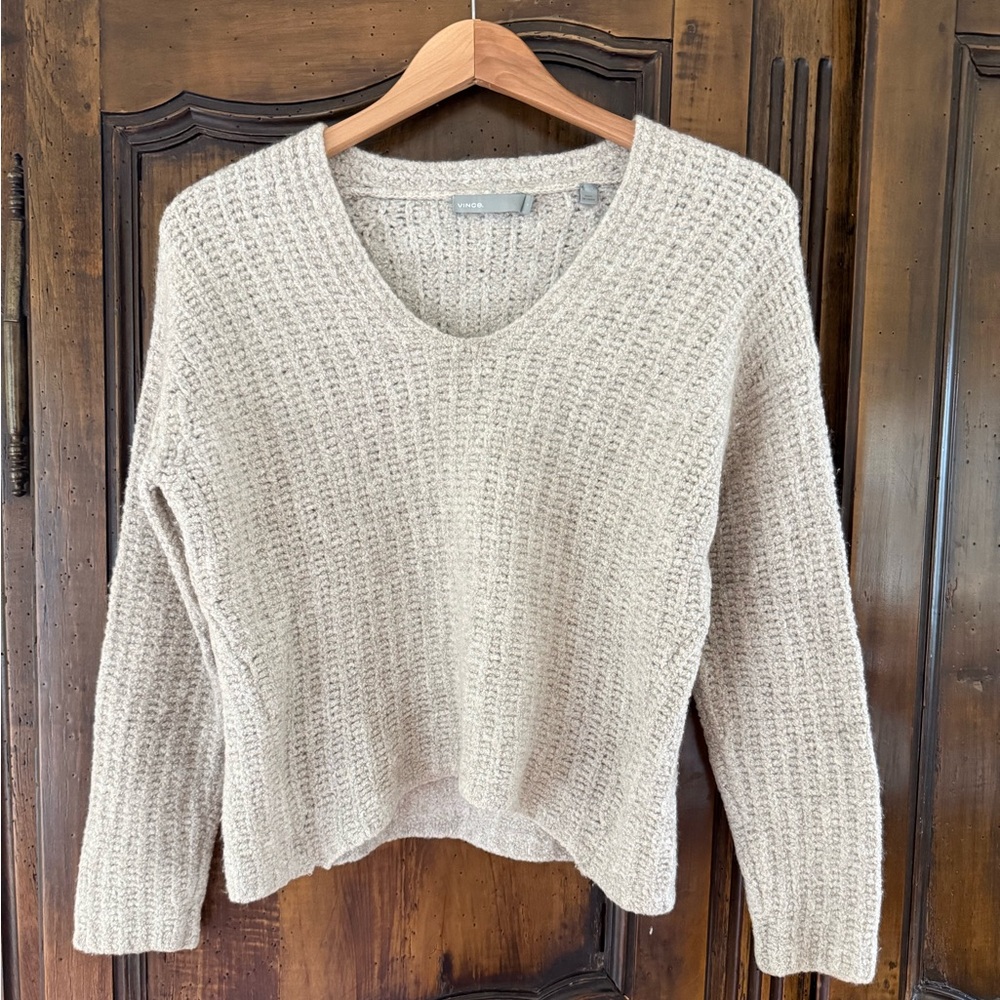 Vince cropped oatmeal cashmere blend  V-Neck Sweater sz S